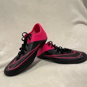 Nike Mercurial Men’s indoor soccer shoes